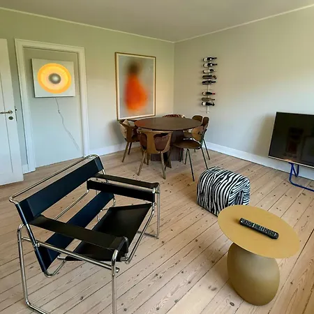 Bright Flat Close To Metro In Frederiksberg